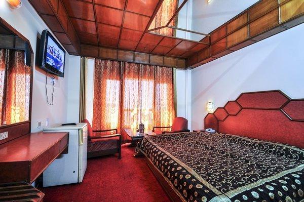 Hotel Rajdoot Šimla Exteriér fotografie