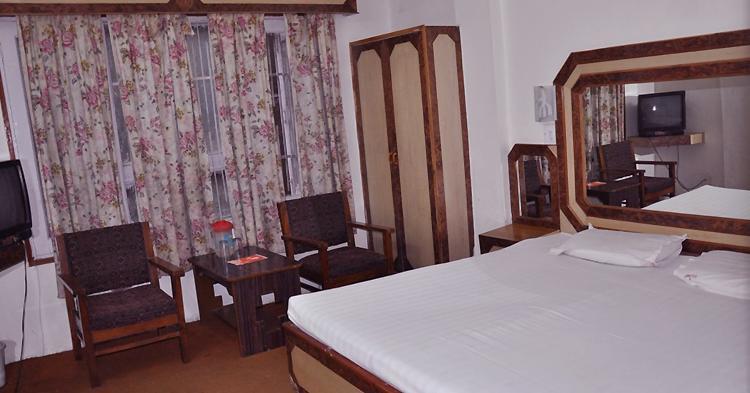 Hotel Rajdoot Šimla Exteriér fotografie